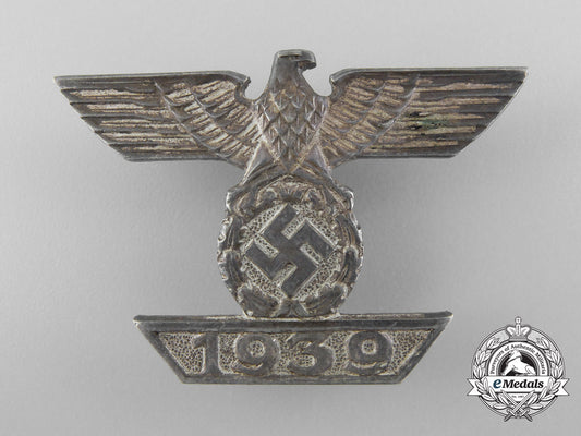 germany,_wehrmacht._a_clasp_to_the_iron_cross1939,_i_class_a_8571