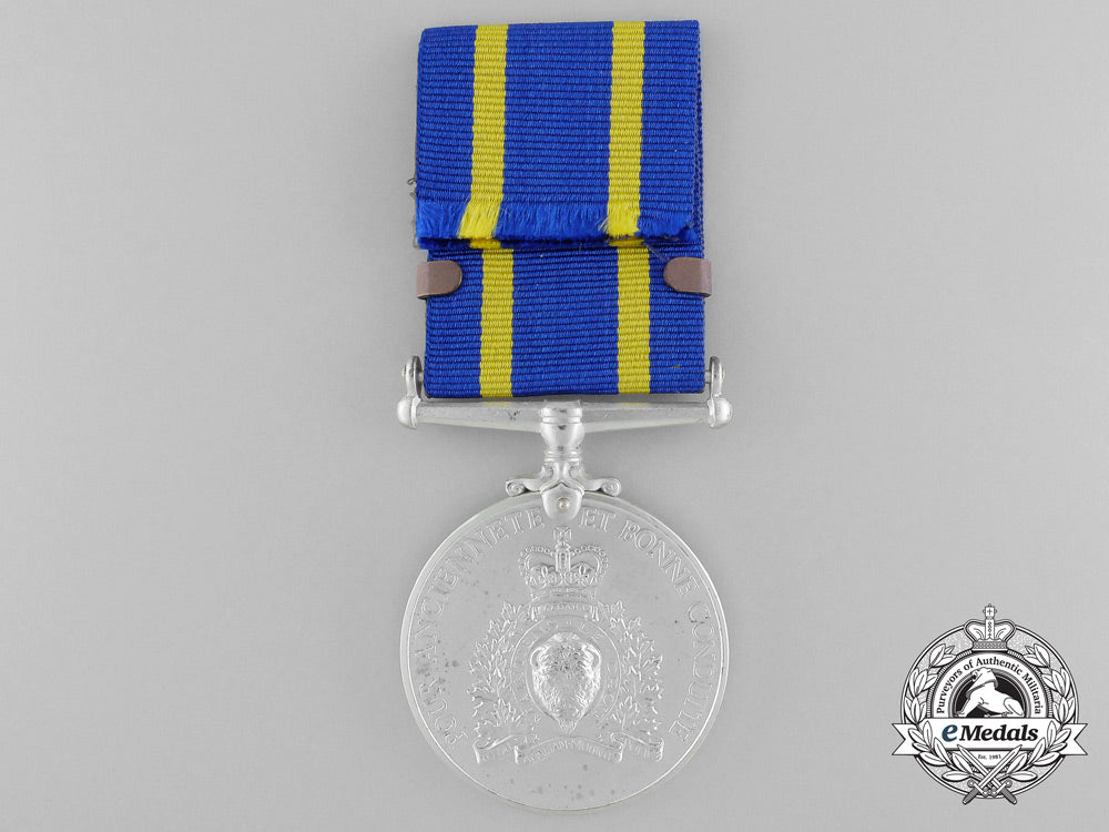 a_royal_canadian_mounted_police_long_service_medal;_french_version_a_8987