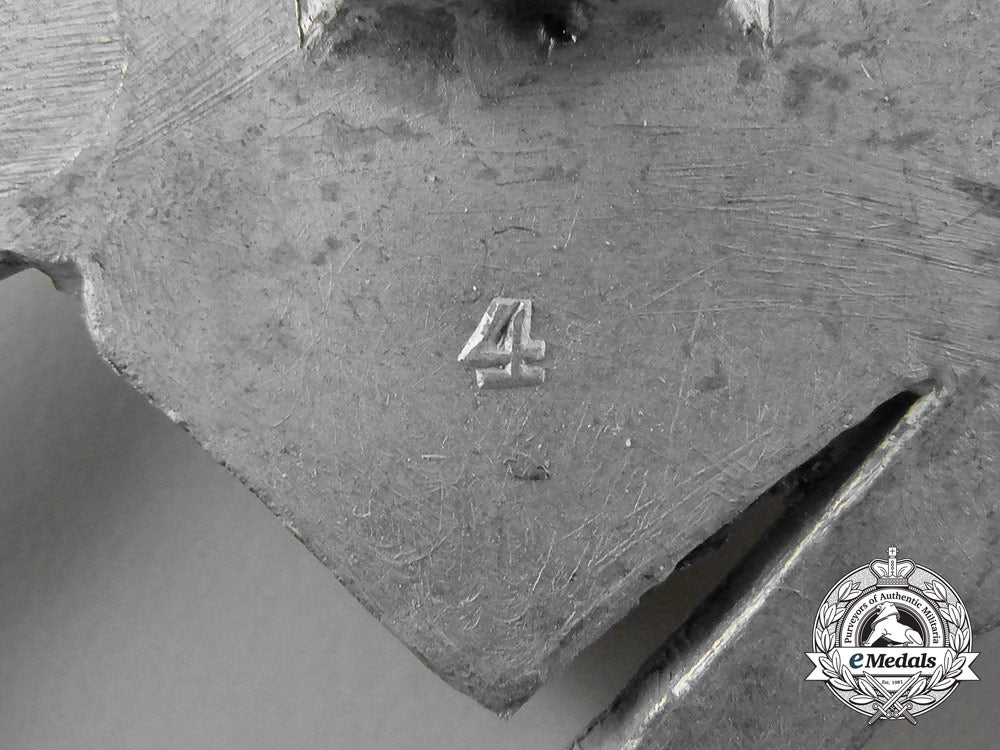 a_silver_grade_infantry_badge_by_steinhauer&_lück_a_9038