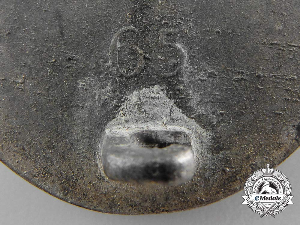 two_second_war_german_wound_badges;_klein&_quenzer_a_9077