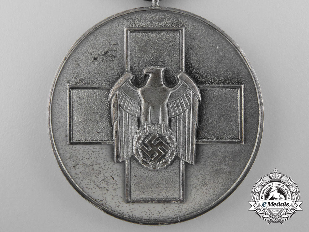 a_german_social_welfare_medal_a_9367