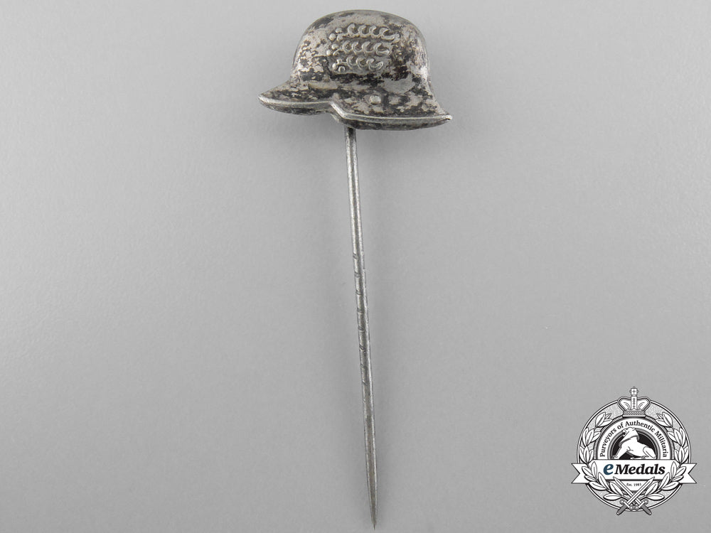 two_german_stehlhelm_veteran_badges_a_9375
