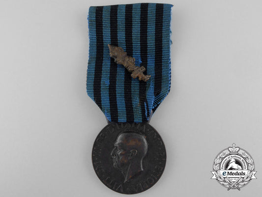 an_italian_east_africa_campaign_medal_with_clasp_a_9458