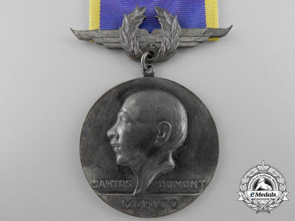 brazil._a_santos_dumont_air_force_merit_medal_with_case_a_9537