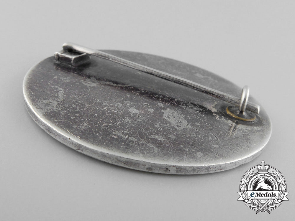 germany,_wehrmacht._a_scarce_mine_rescue_service_decoration_with_box_of_issue_a_9602_1_1