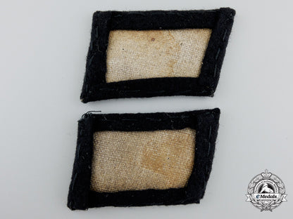 a_pair_of_nskk_collar_tabs;_unit_m17_a_964