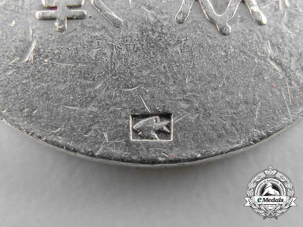 ten_second_war_japanese_medals,_badges,_and_insignia_a_9675