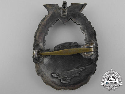 a_first_pattern_kriegsmarine_e-_boat_badge_by_french_maker_bacqueville,_paris_a_9809