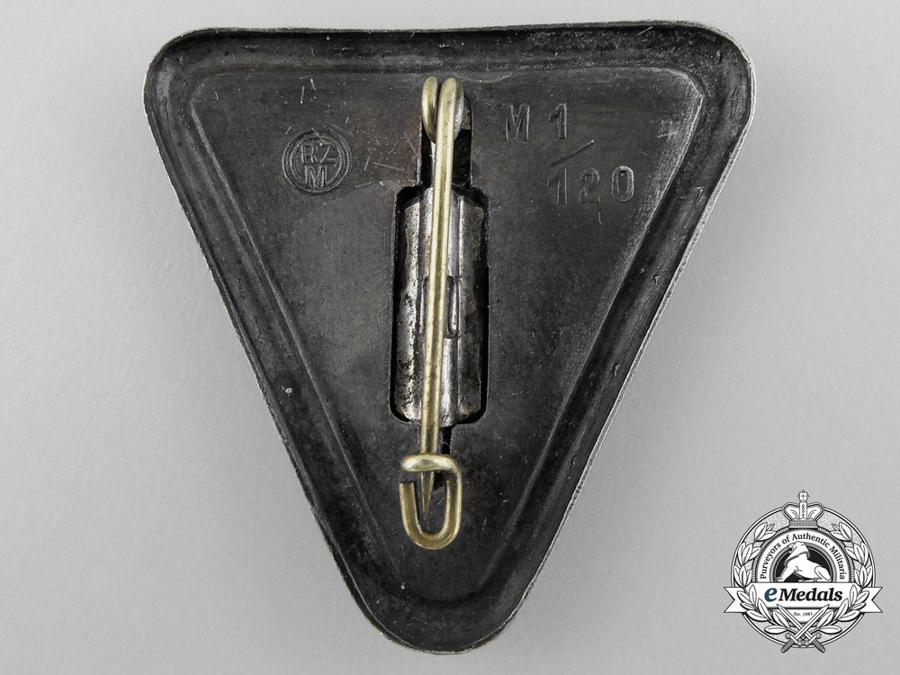 a_german_women's_welfare_organization_leader's_badge_by_wilhelm_deumer_a_9950