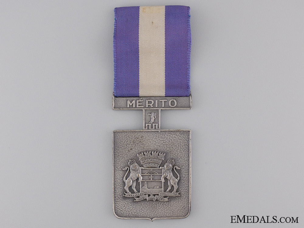 a_brazilian_merit_medal_for_those_who_served_in_recife_a_brazilian_meri_53e6327bee40e