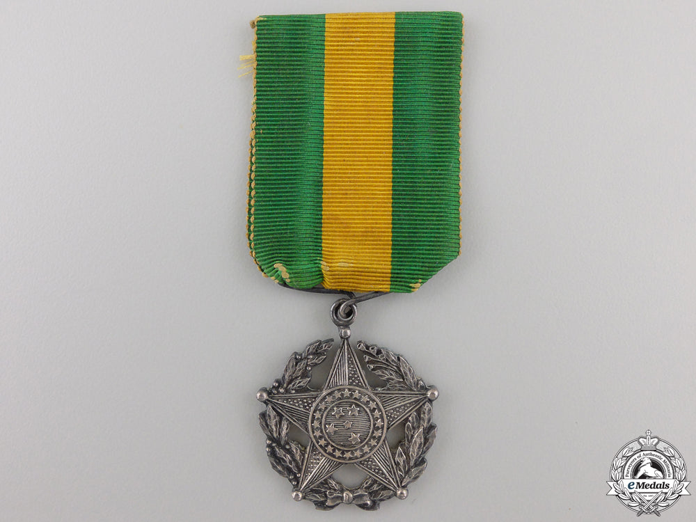 brazil,_republic._a_military_long_service_medal,_ii_class__a_brazilian_mil_5565fa71395a0