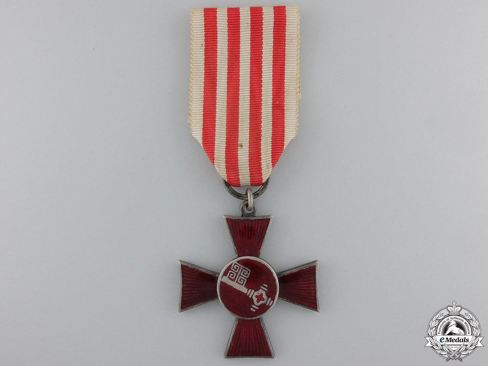 a_bremen_hanseaten_cross_a_bremen_hanseat_55c906054611a