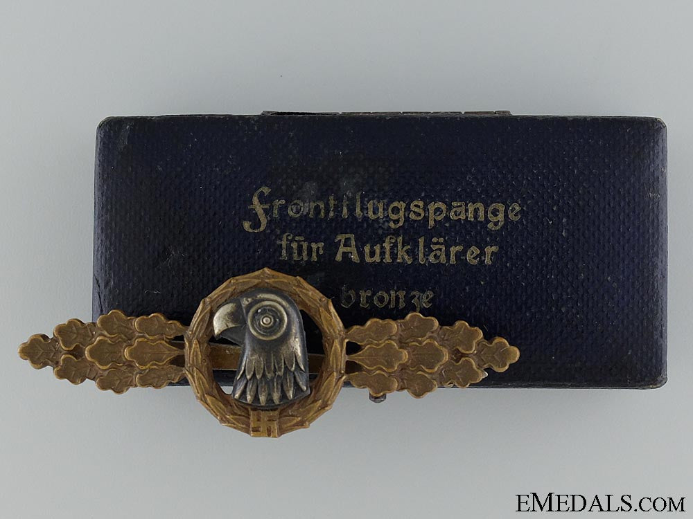 a_bronze_grade_reconnaissance_clasp_by_c._e._juncker_berlin_sw_a_bronze_grade_r_53691da86317c