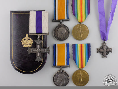 a_canadian_military_cross_for_rescuing_wounded_in_the_field_a_canadian_milit_555b419a1c598