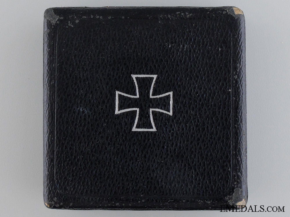 a_case_to_the_iron_cross_first_class1939_a_case_to_the_ir_546a0dab6facd