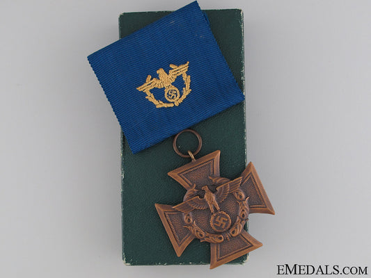 a_cased_customs_service_decoration_a_cased_customs__527d1cd9eab37