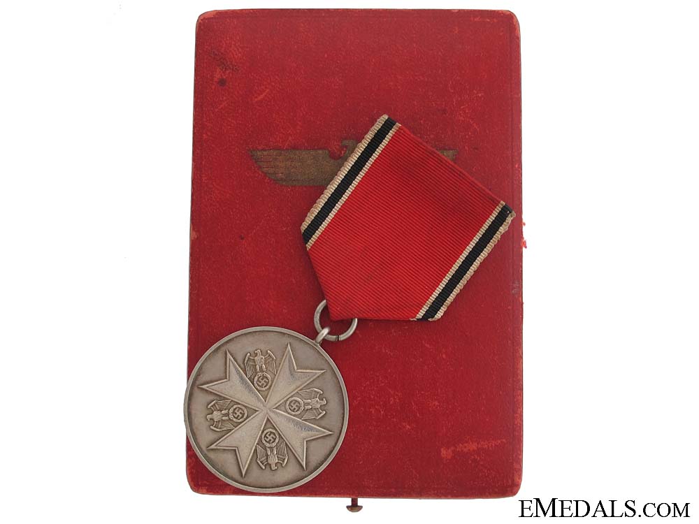 a_cased_german_eagle_order_merit_medal_a_cased_german_e_51efe875afae9