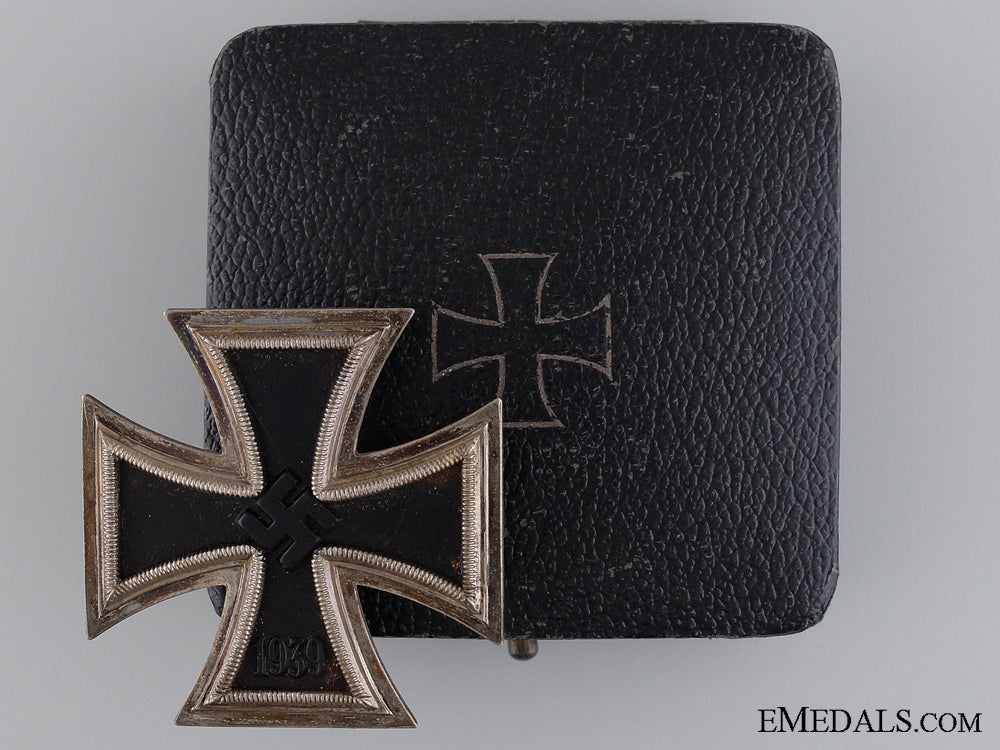 a_cased_iron_cross_first_class1939_by_otto_schickle_a_cased_iron_cro_53f6567ba2130