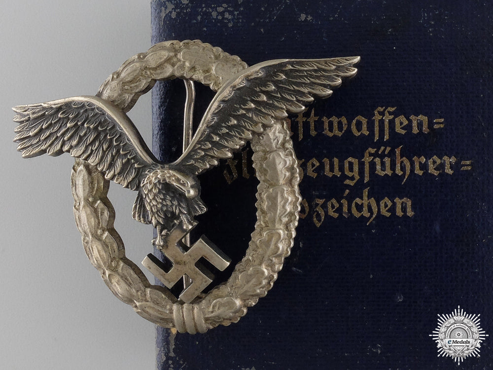 a_cased_luftwaffe_pilot's_badge_by_assmann_a_cased_luftwaff_54b54766a87d4