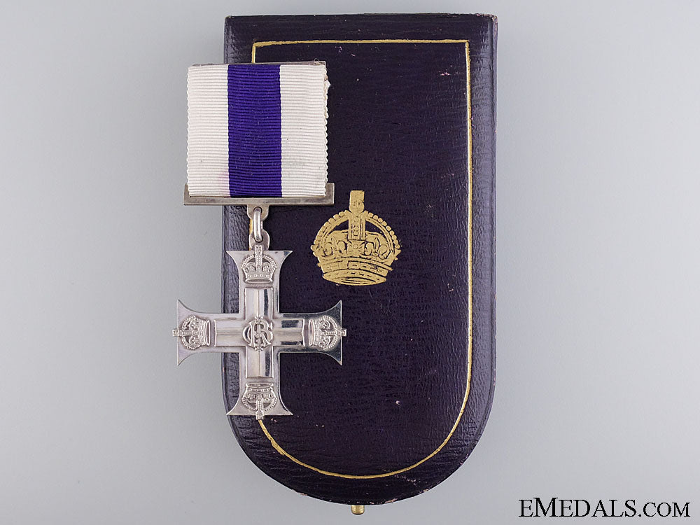 a_cased_wwi_issue_military_cross_a_cased_wwi_issu_543d8056c679f