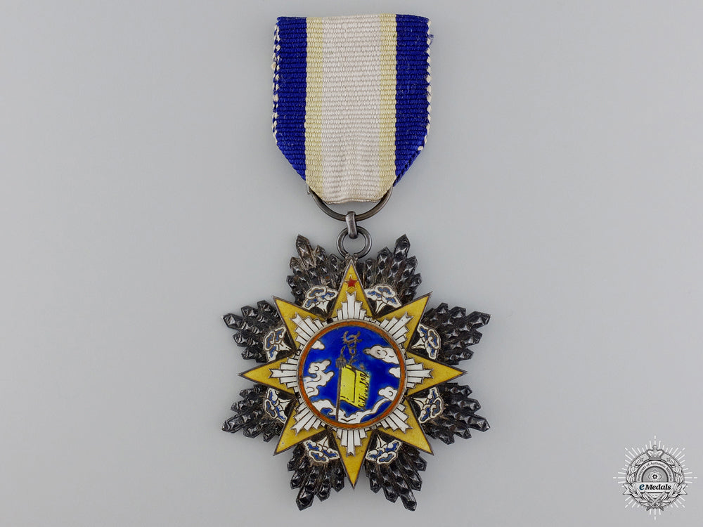 A Chinese Order Of The Resplendent Banner; 9Th Class Knight – eMedals