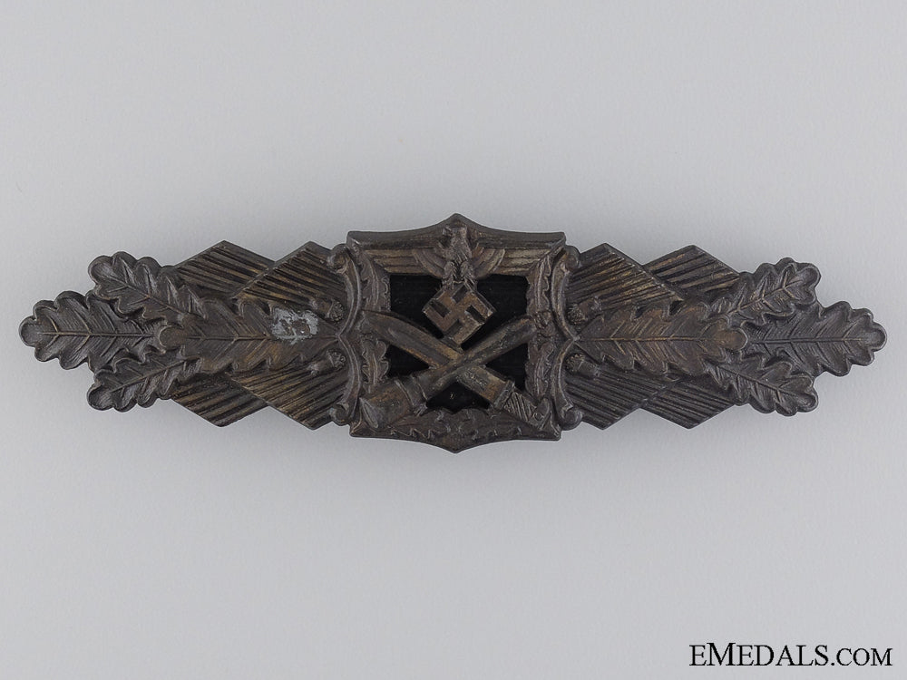 a_close_combat_clasp;_bronze_by_maker_jfs_a_close_combat_c_53fe1be69186d