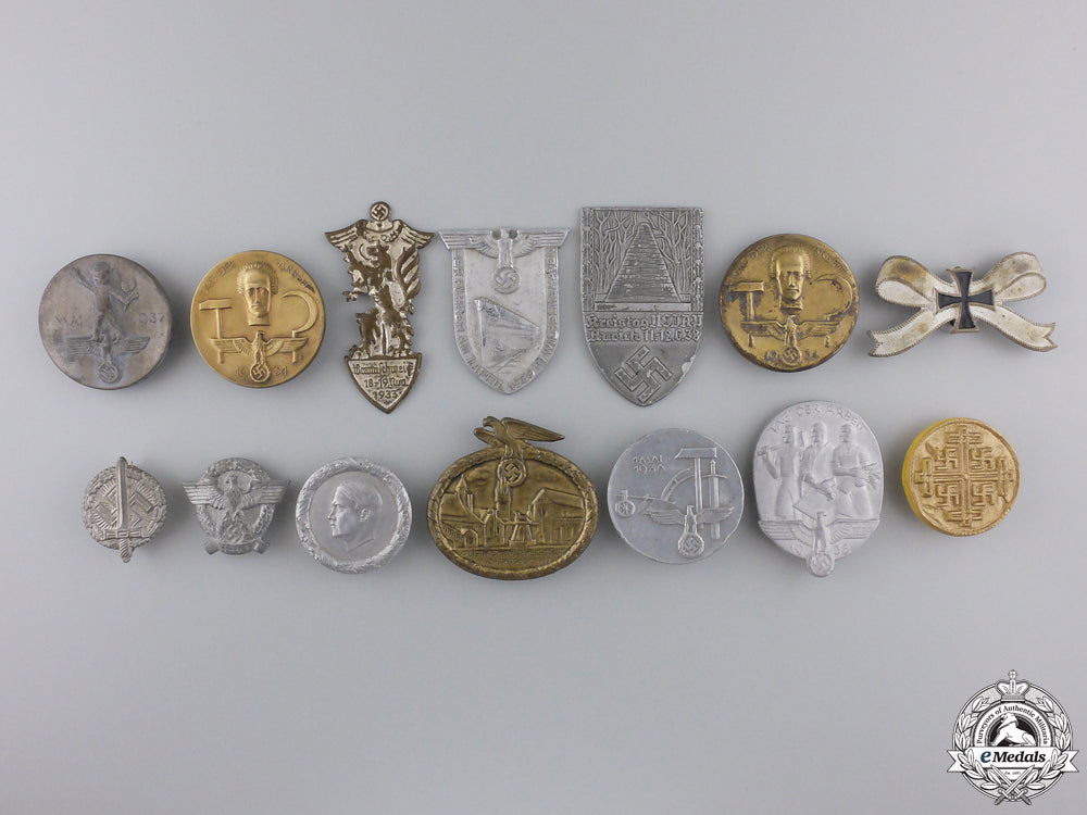 a_collection_of_third_reich_tinnies_a_collection_of__5515a00d2b8e9