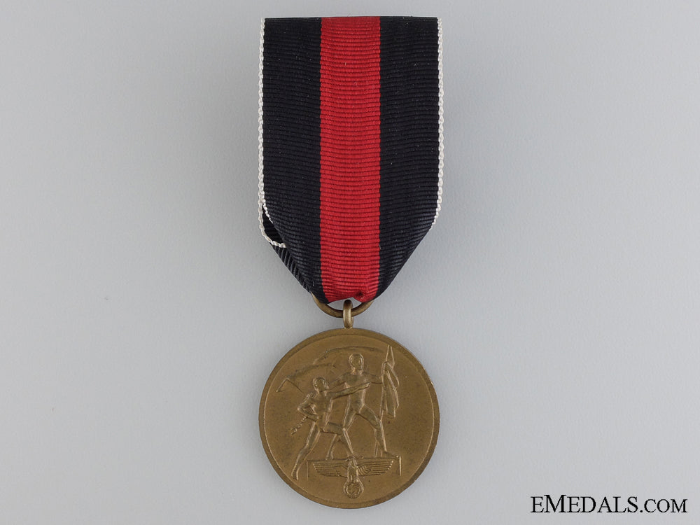 a_commemorative_medal_for1_october1938_a_commemorative__54624c07ee511