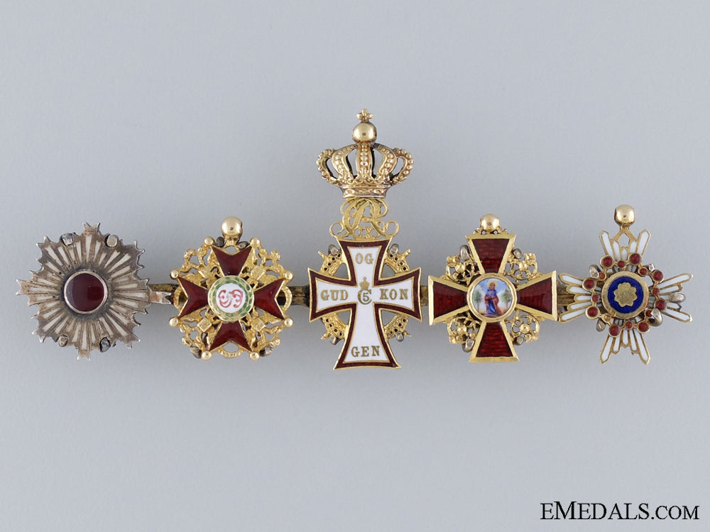 a_diplomat's_exqusite_gold_miniature_set_of_international_orders_a_diplomat_s_gol_53a0812644ec2