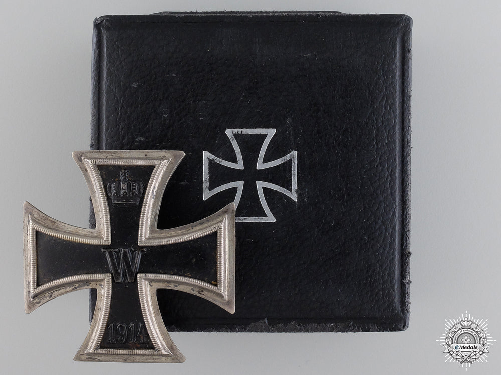 a_first_war_iron_cross_first_class1914;800_silver_with_case_a_first_war_iron_54ba8fe860d73