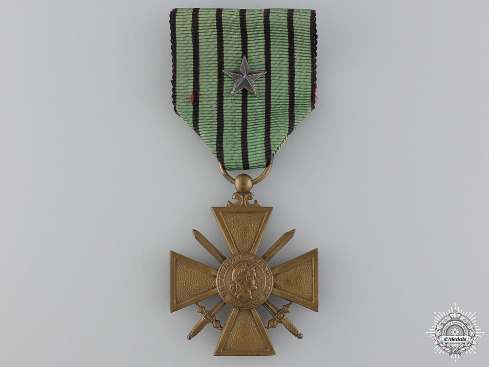 a_french_wwii_war_cross;_type_ii(_vichy_government)_a_french_wwii_wa_5490703df23b6
