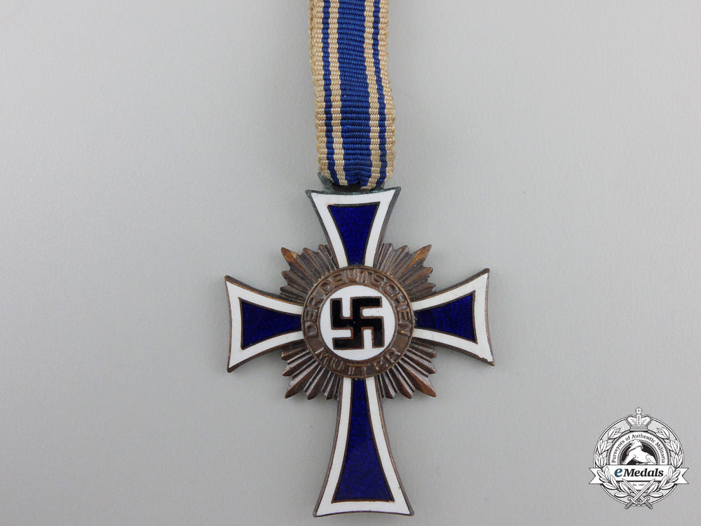 a_german_mother's_cross;_bronze_grade_a_german_mother__55d766e8658d9