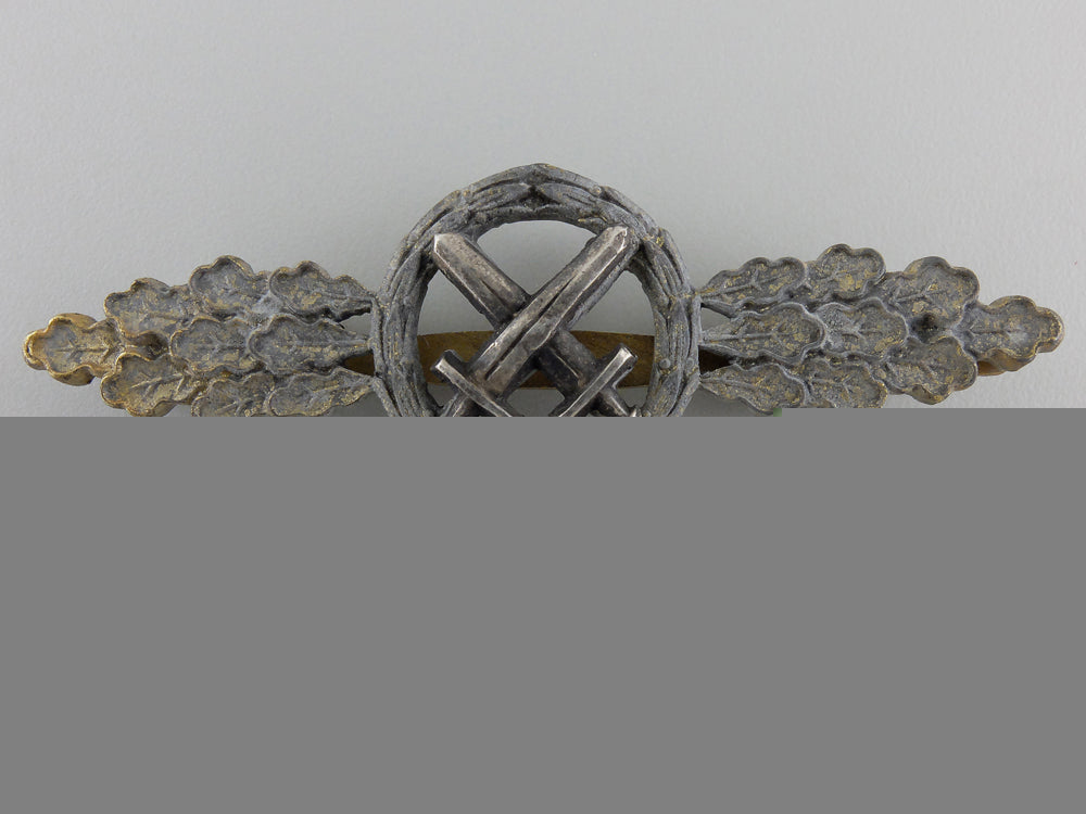 a_gold_grade_air-_to-_ground_support_squadron_clasp_with600_hanger_a_gold_grade_air_55d895940e06e