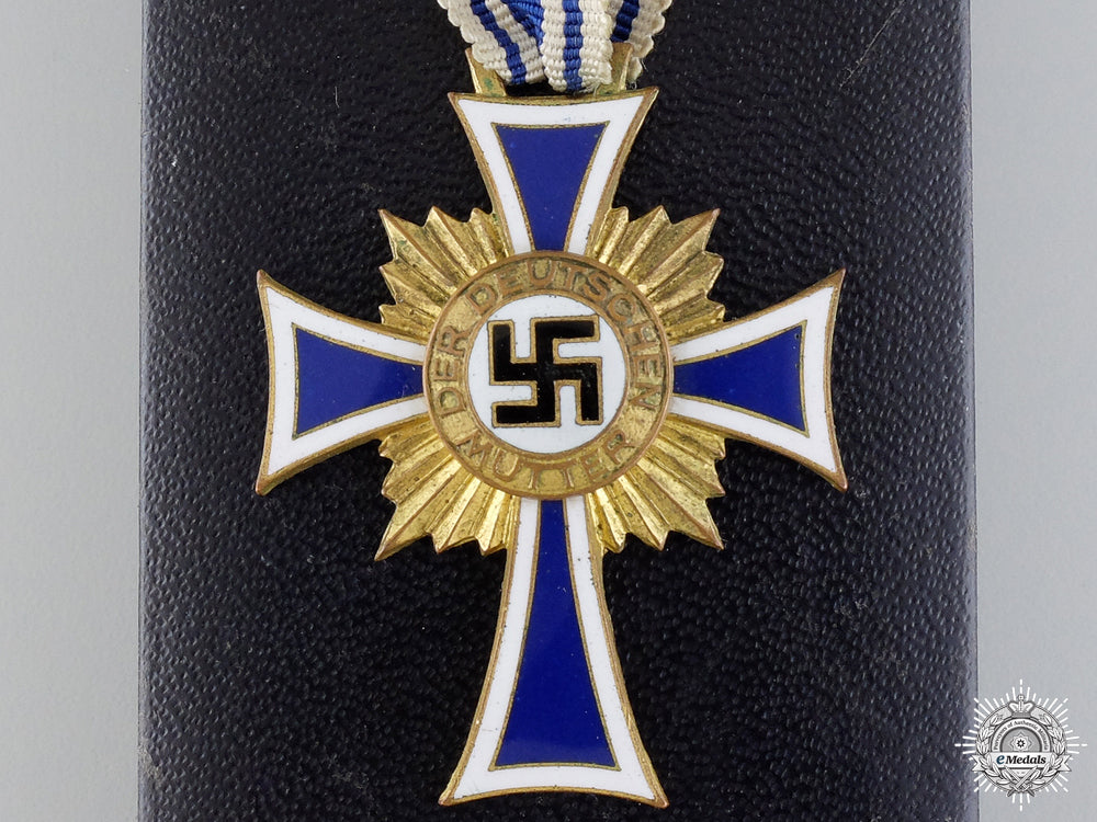 a_gold_grade_mother's_cross_by_c.e.juncker_a_gold_grade_mot_5493001be9ed8