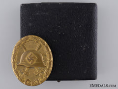 A Gold Grade Wound Badge In Case Of Issue