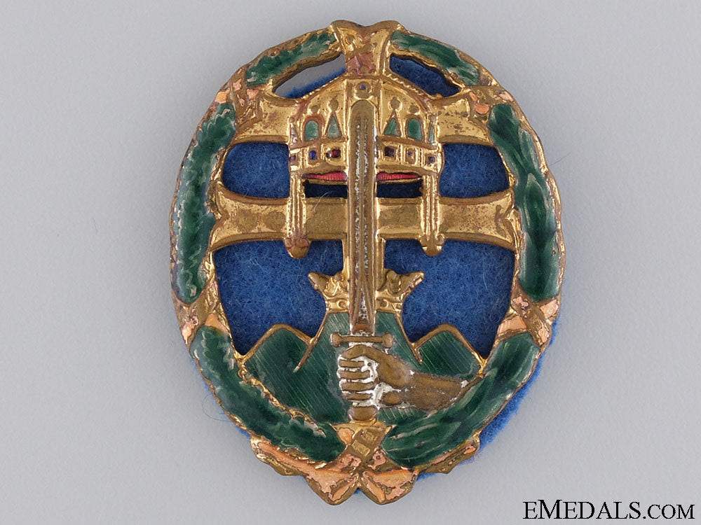 a_hungarian_wwii_period_officers_combat_badge_a_hungarian_wwii_543d49a4442a2