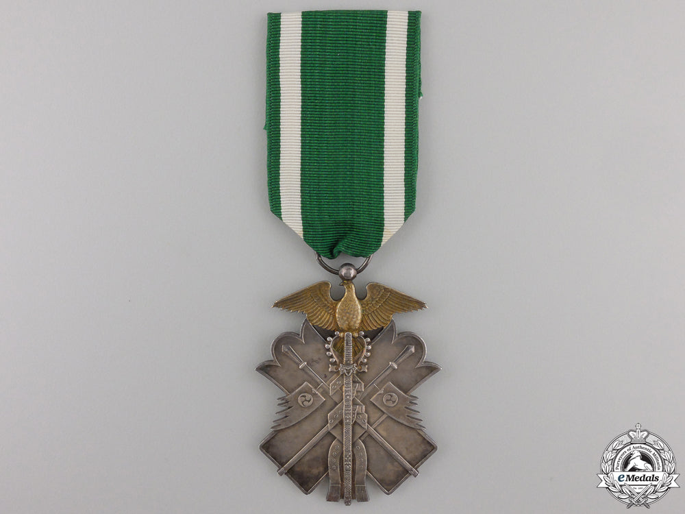 japan,_empire._an_order_of_the_golden_kite,_vii_class,_c.1935_a_japanese_order_5565f7a5cb808_1