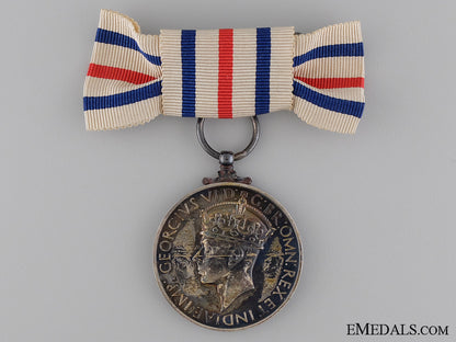 a_king's_medal_for_service_in_the_cause_of_freedom;_women's_version_a_king_s_medal_f_543fc10433821