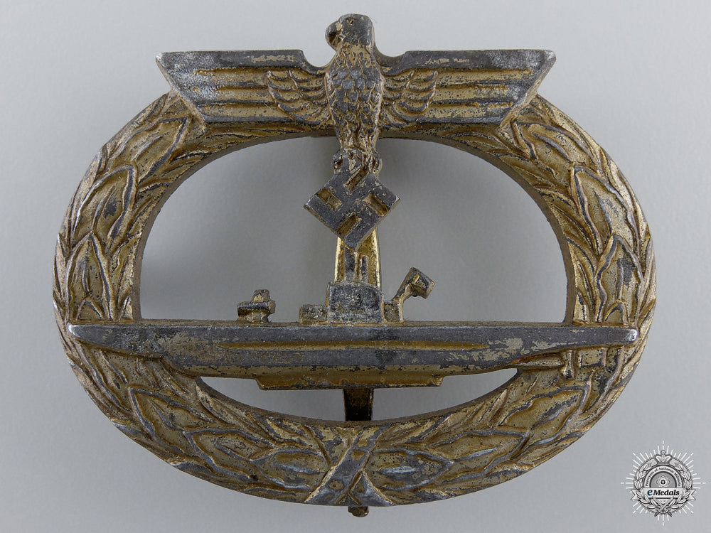 a_kriegsmarine_submarine_war_badge;_unmarked_a_kriegsmarine_s_54df7bd76727c