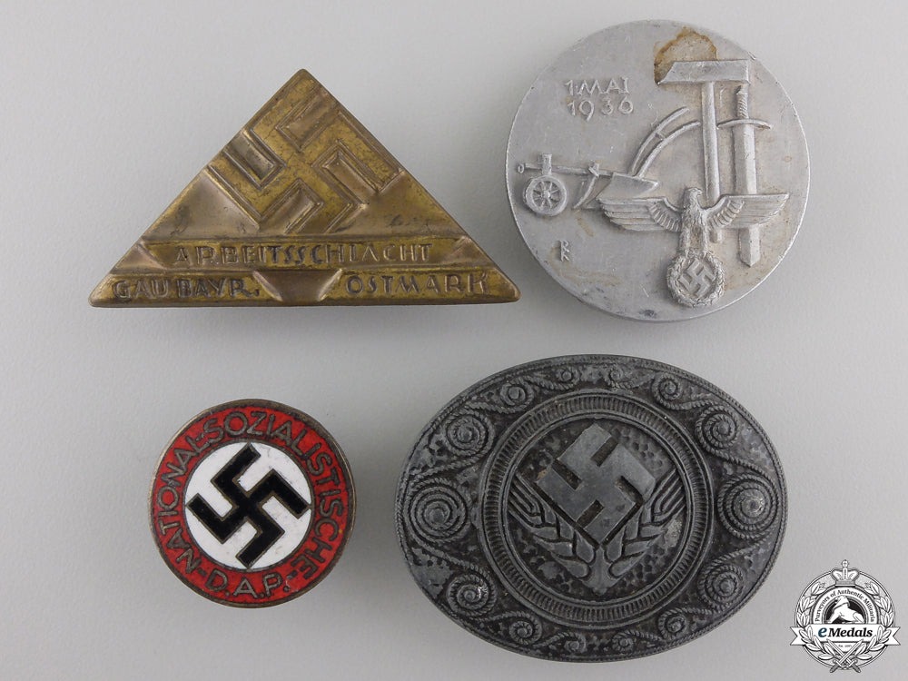 a_lot_of_four_second_war_german_badges_a_lot_of_four_se_557ae233a9abd