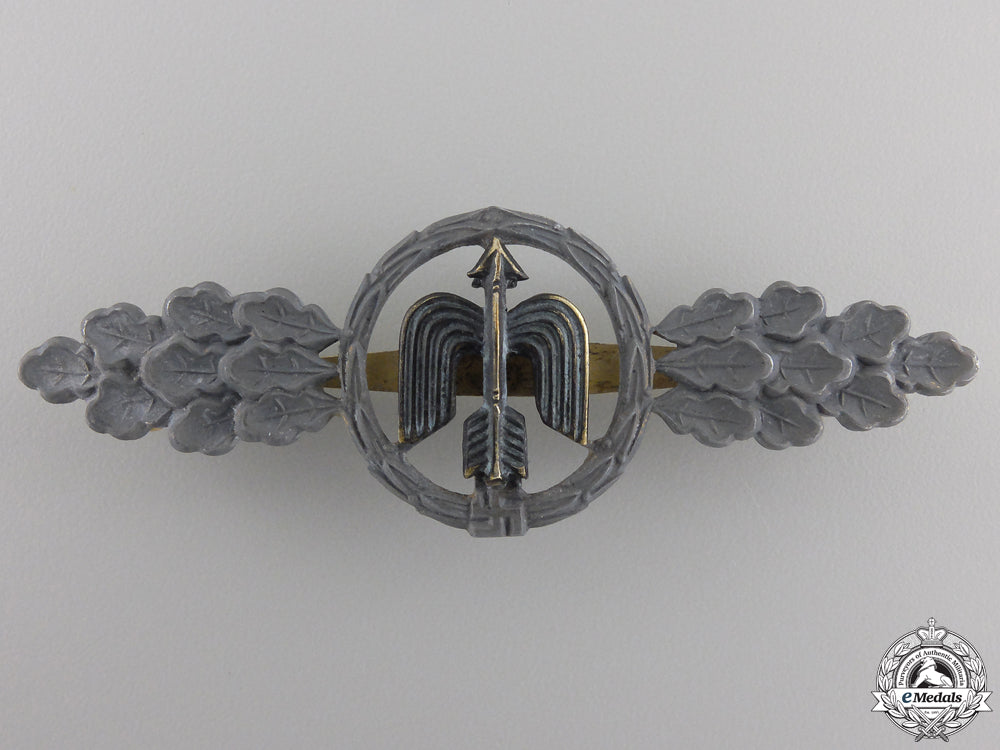 a_luftwaffe_short_range_day_fighter_clasp;_gold_grade_a_luftwaffe_shor_556e01c29a1cc