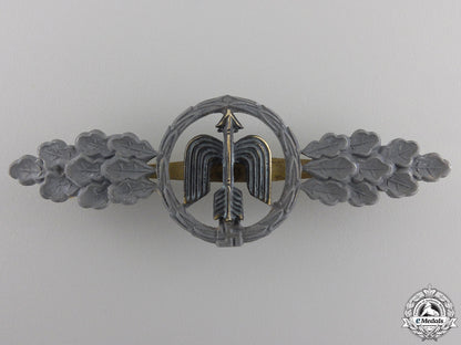 a_luftwaffe_short_range_day_fighter_clasp;_gold_grade_a_luftwaffe_shor_556e01c29a1cc