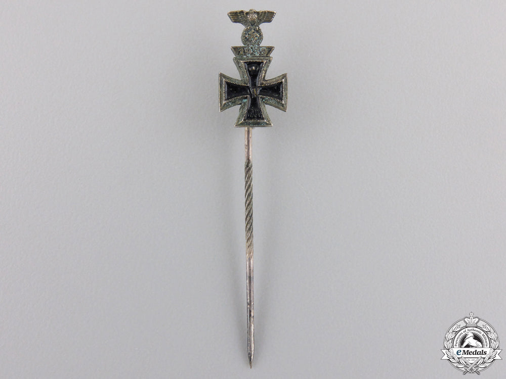 a_miniature_iron_cross_first_was_with1939_spange_a_miniature_iron_55689733e0e00