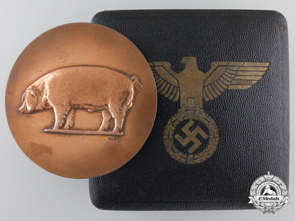 a_minister_of_food_and_agriculture_award_medal_for_the_raising_of_pigs_a_minister_of_fo_55cf6715efe5c