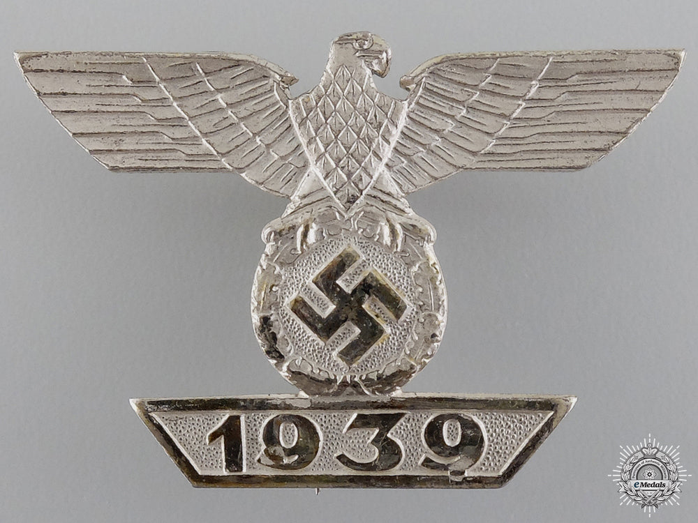 a_mint_clasp_to_the_iron_cross_first_class1939_by_deumer_a_mint_clasp_to__54ba74395f3c7