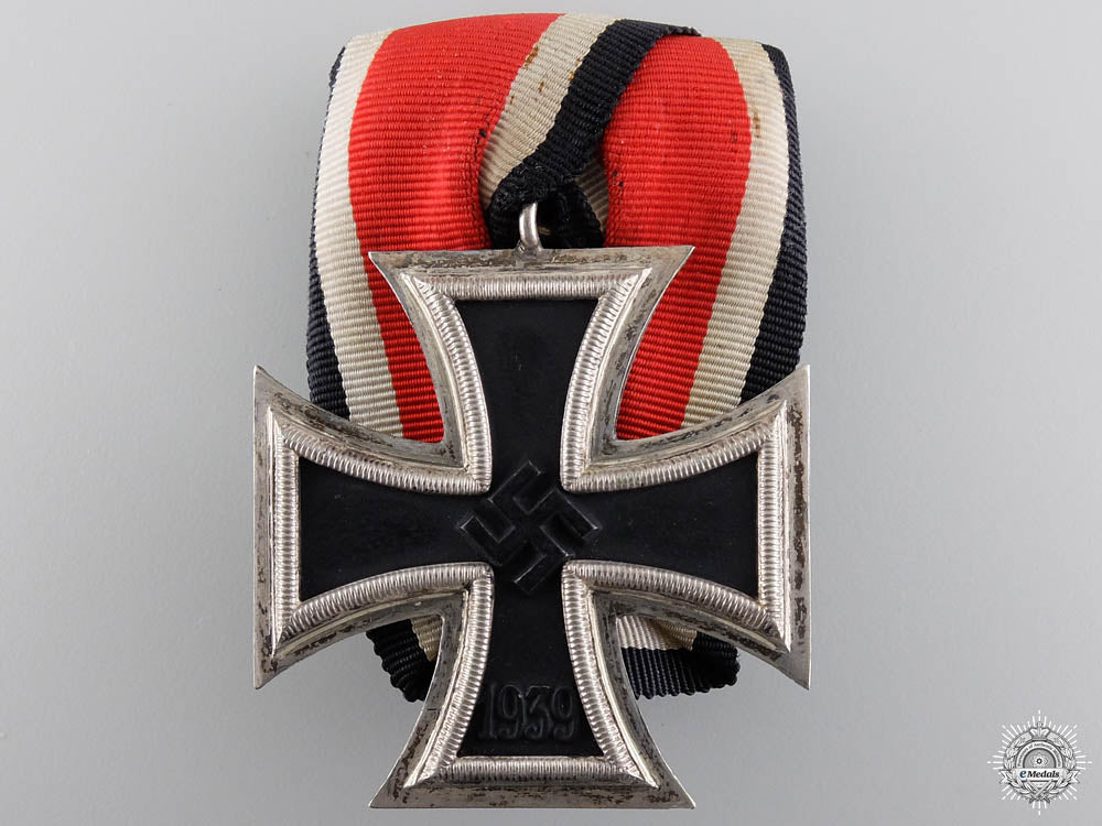 a_mounted_iron_cross_second_class1939_a_mounted_iron_c_54919af242dfb