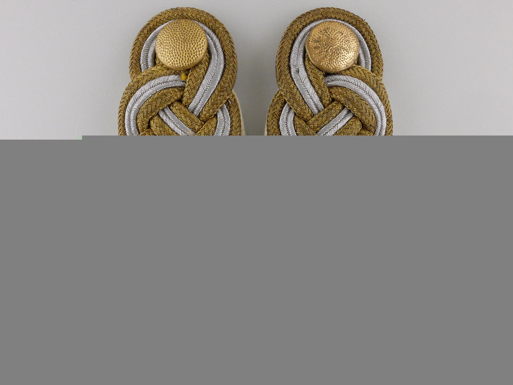 a_pair_of_luftwaffe_shoulder_boards_for_generalleutnant_a_pair_of_luftwa_5556417432ba3