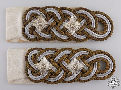 a_pair_of_luftwaffe_shoulder_boards_for_general_der_flieger_a_pair_of_luftwa_55d5e85ebc799