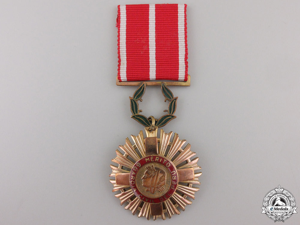 a_peruvian_civil_guard_order_of_merit_medal_a_peruvian_civil_55479bfcb8cd0