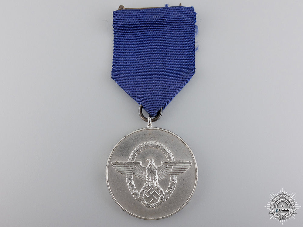 a_police_long_service_award_for8_years_a_police_long_se_547e2ab7d0a36